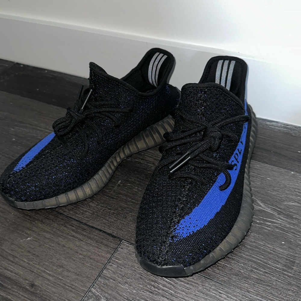 Yeezy 350 V2 Dazzling blue